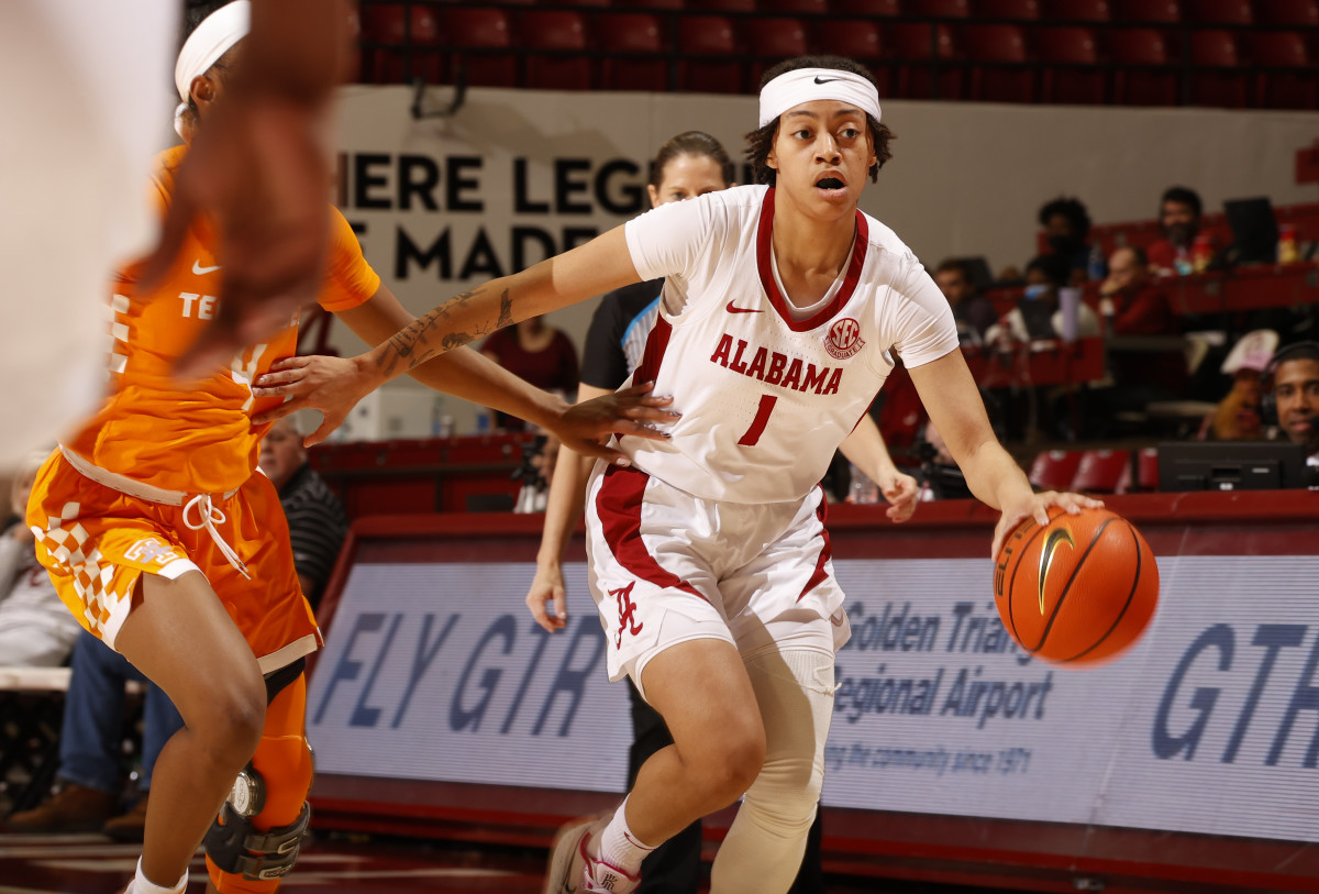 021722_WBB_AbramsMe_Tennessee_RS7032